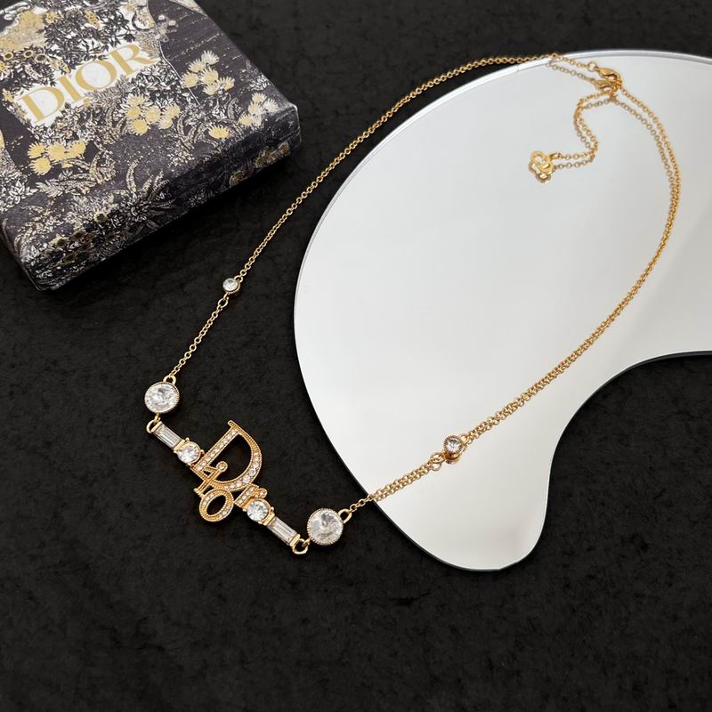 Dior Necklace 05lyr565